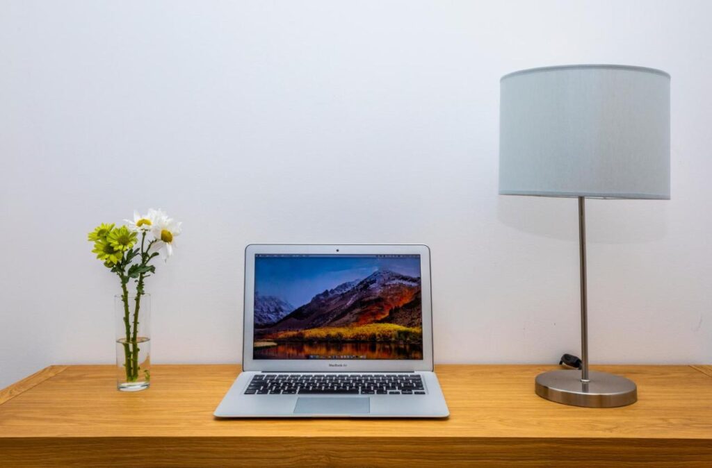 Hello Villas Carvoeiro for digital nomads laptop workspace