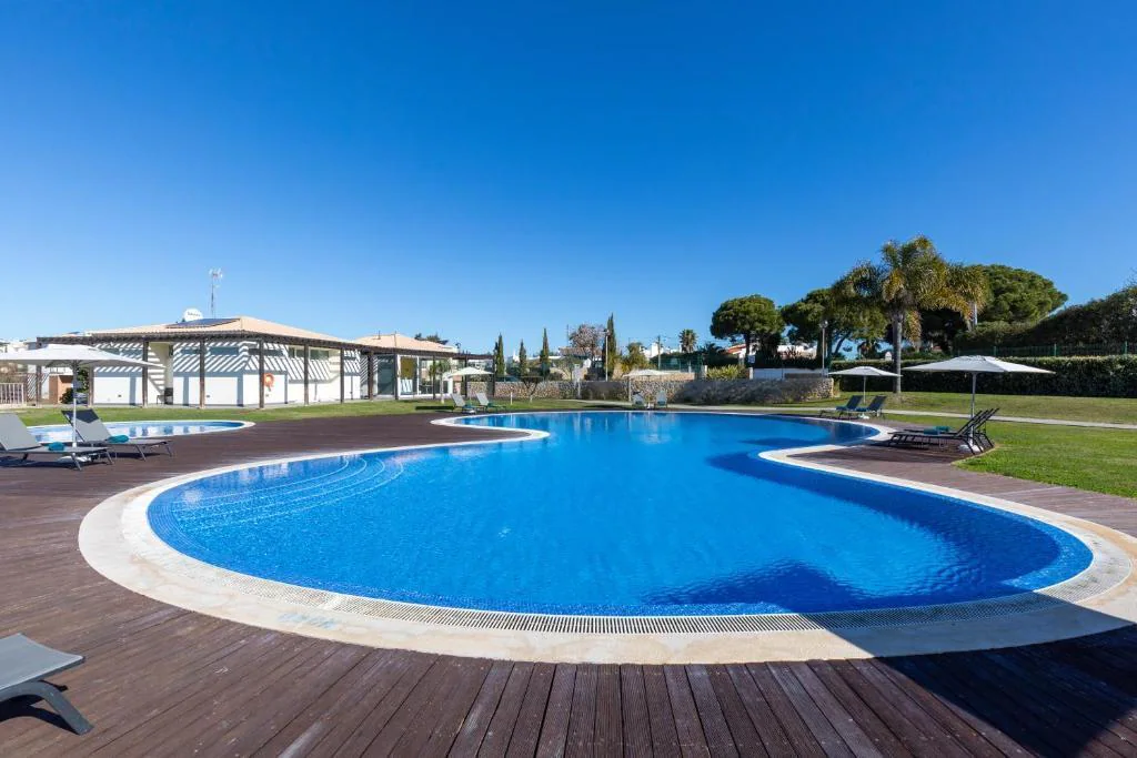 Hello Villas Carvoeiro for digital nomads swimming pool