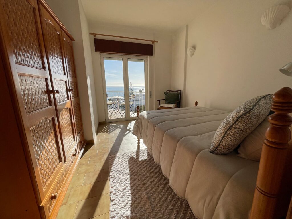 digital nomad t2 apartment in praia da luz bedroom